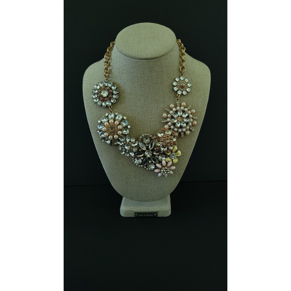 18in Gold Tone Rhinestone Faux Pearl Floral Statement Necklace 128g